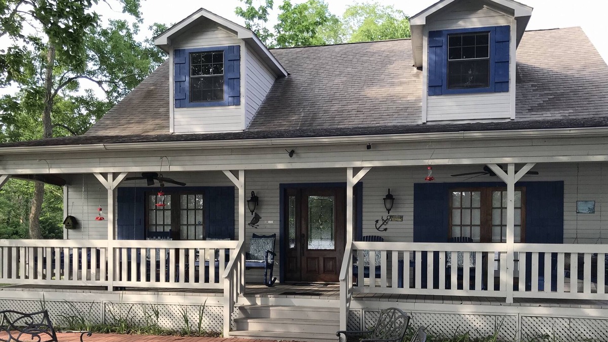 Atchafalaya House | Sitting on the banks Atchafalaya River, near Butte LaRose, heart of the Basin