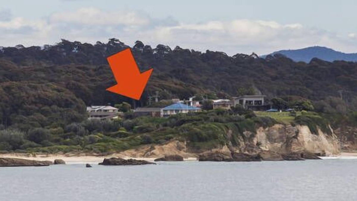 Bermagui Cottage | Situated on a headland- Captivating views-Pet friendly-A memorable experience