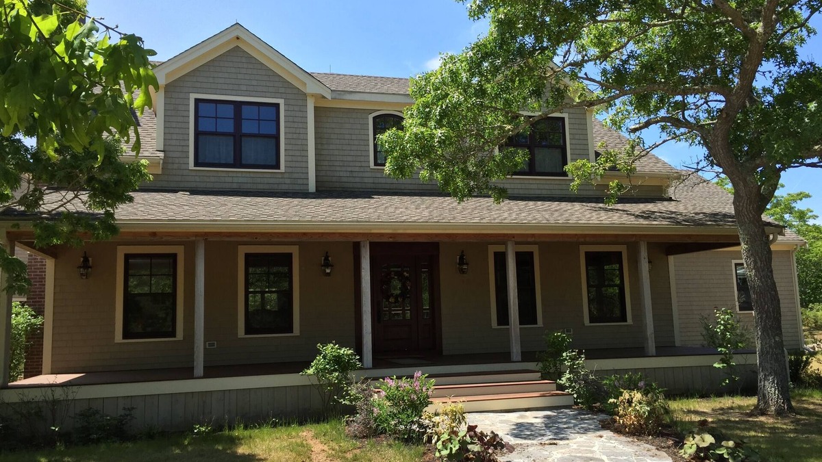 West Tisbury House | SIX BEDROOM COMPOUND W/CENTRAL AIR IN IDYLLIC SETTING