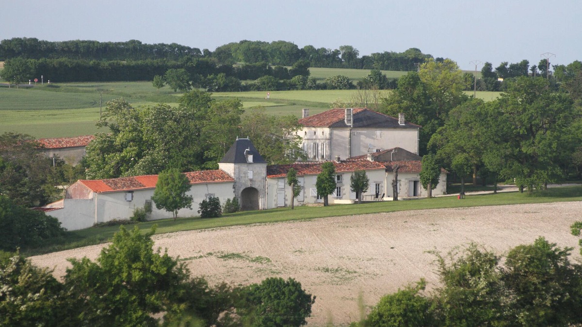 Torxe House | Six Bedroom Countryside Chateau, Sleeping 16, With views and Private 15m Pool
