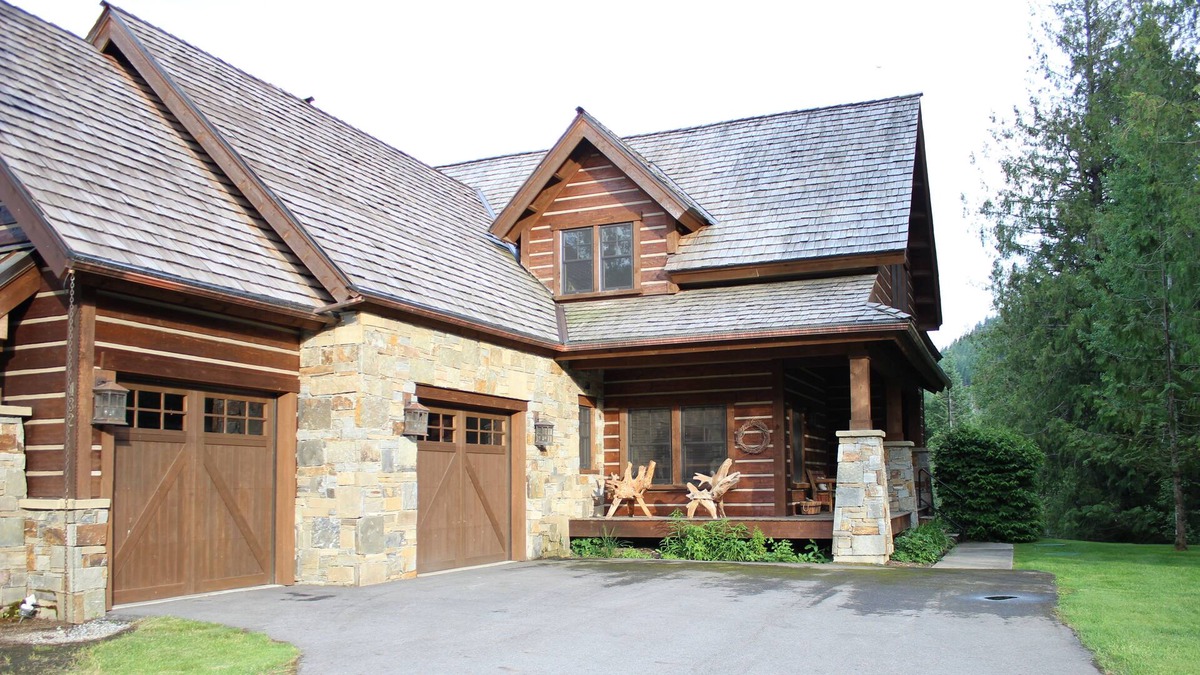 Sandpoint House | Six Bedroom Vacation Home in Northern Idaho