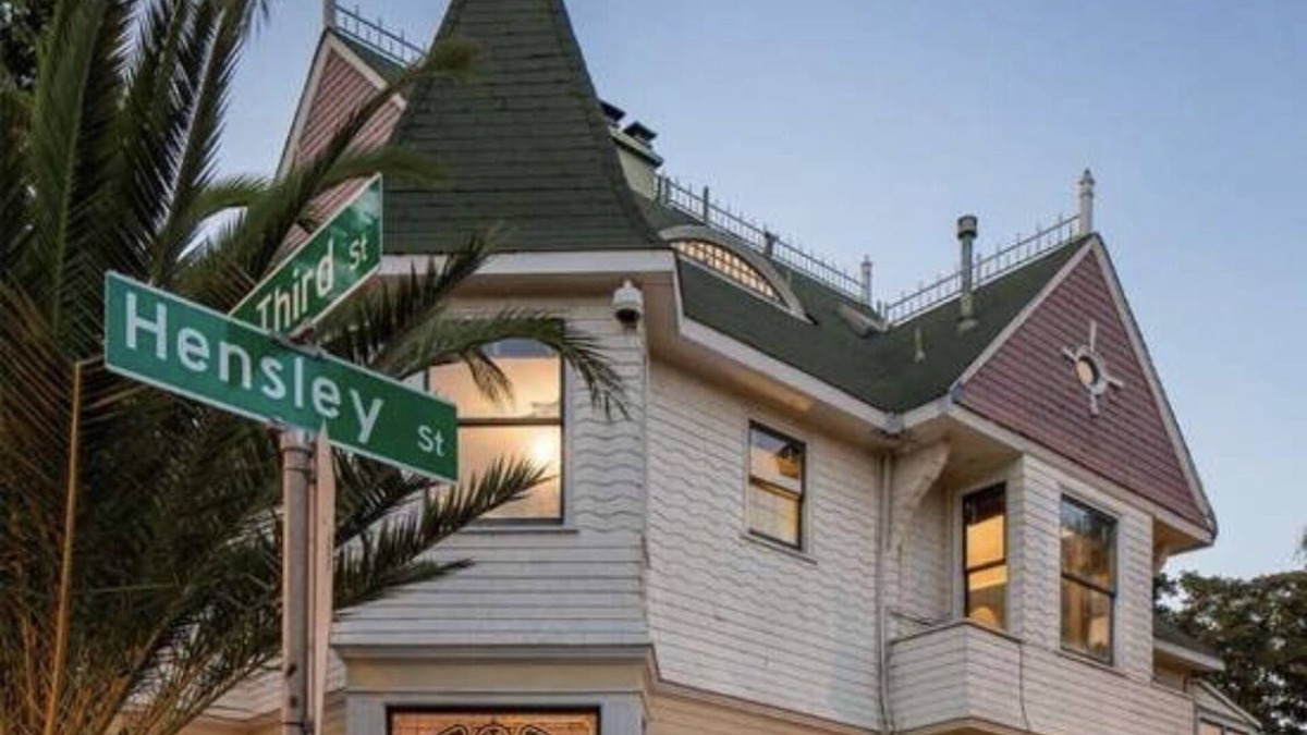 San Jose Villa | SJ Downtown Landmark Virginian Style Experience