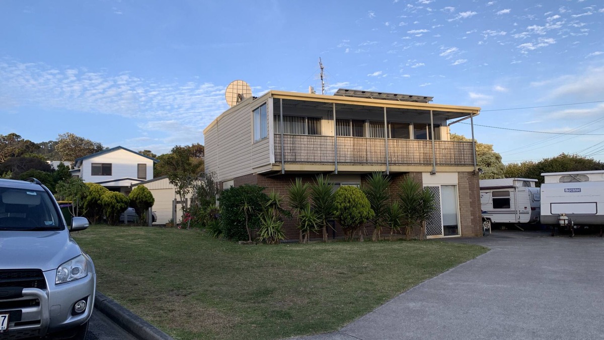 Skenes Creek House | Skenes Creek Beach Shack - Cheerful Coastal 2 Bedroom Escape