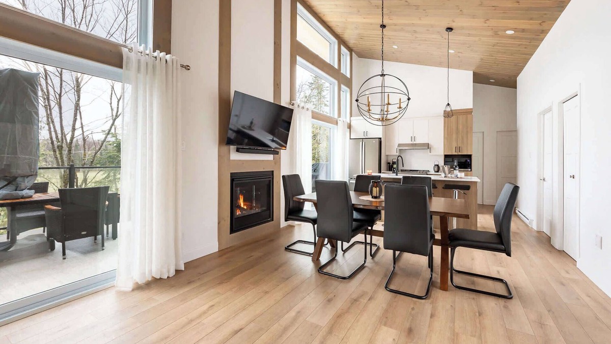 Adstock Ski Chalet | Ski Condo & Spa - L'Elegance Des Sommets