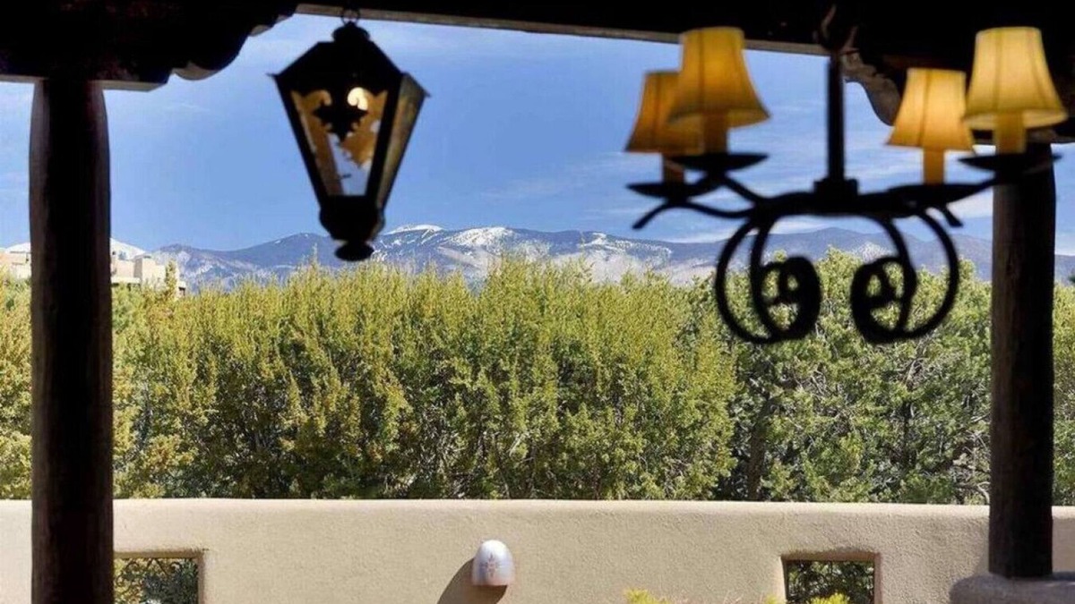 La Tierra House | Ski Discounts! Santa Fe at Primrose Las Campanas