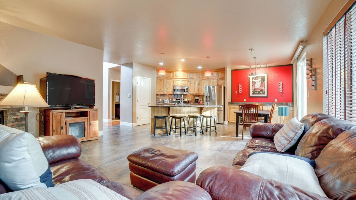 Northwest Reno House | Ski Getaway w/Hot Tub: Reno Home by Attractions