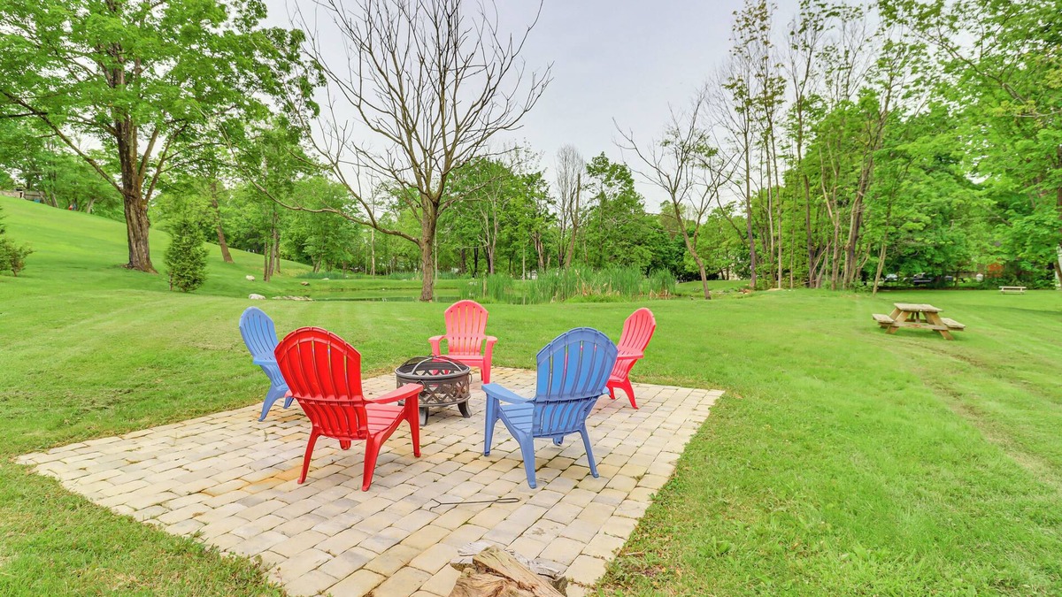 Saylorsburg House | Ski, Hike & Fish: Pet-Friendly Home in Saylorsburg