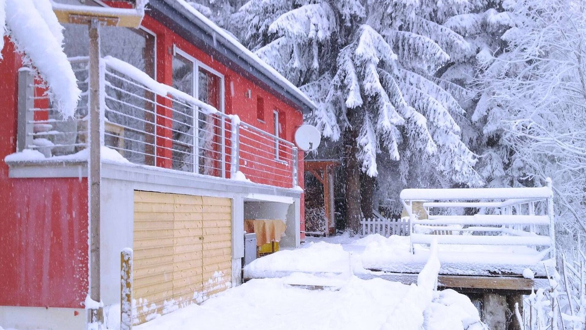 Schnett House | Ski & Hiking Forest Stay
