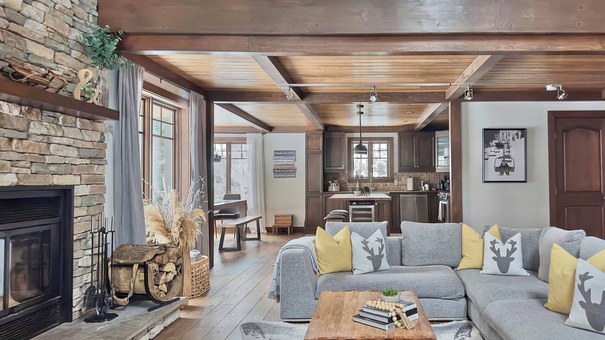 Saint-Faustin-Lac-Carre Ski Chalet | ❤️ Ski in/Ski out, Hot Tub & Pool Table - Mont-Tremblant