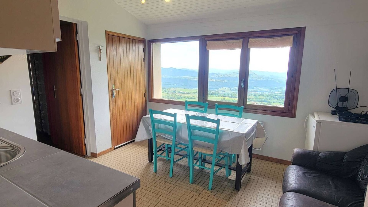 Saint-Michel-de-Chaillol Apartment | Ski-In/Ski-Out Apt - 2 Bdrms, Sleeps 4, South-Facing Balcony, Pet-Friendly, Bright Living Area