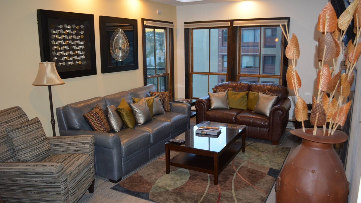 Peak 9 Condo | Ski in/out. Next to Ski school. 1 blk to Main Street. Sleeps 6. Gondola in 26!