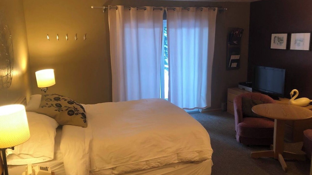Powder Mountain Cabin | Ski in/out room with Queen and Full futon. Sleeps 4