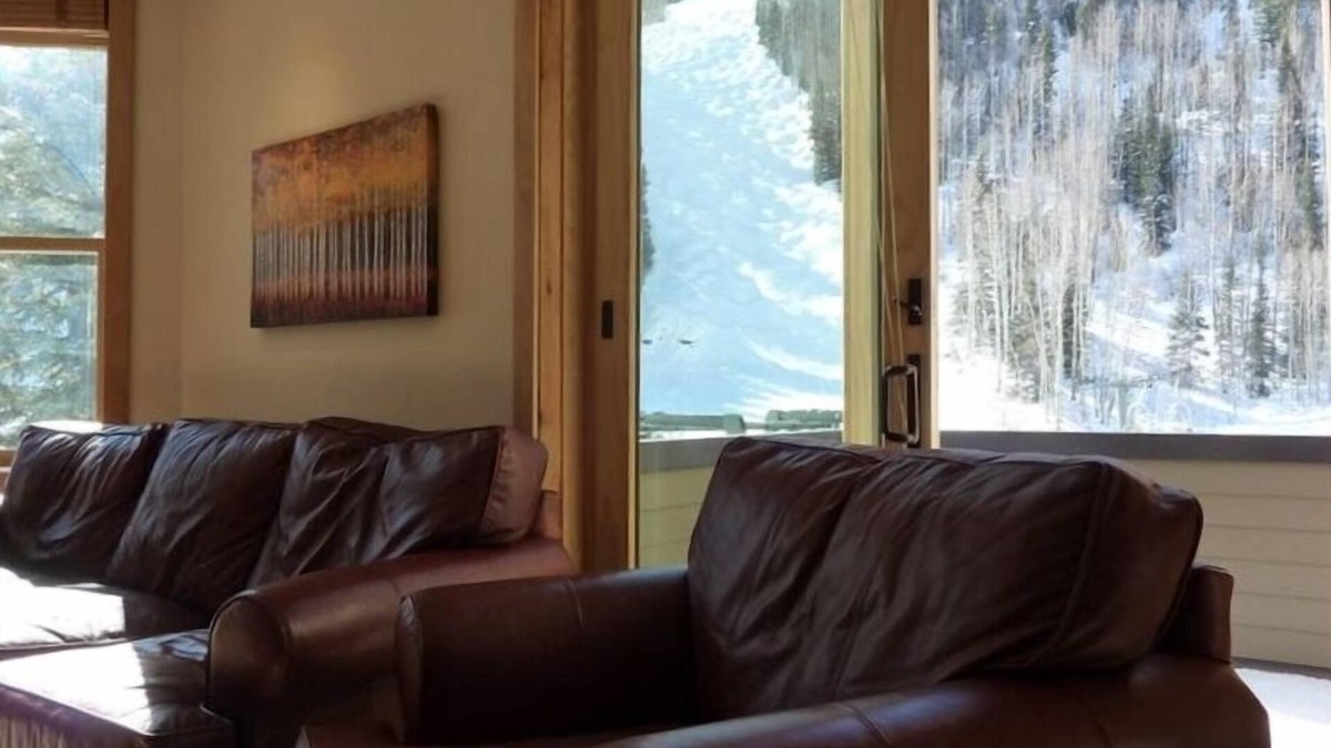 Telluride Condo | SKI-IN/SKI-OUT 5 BEDROOM, walking distance to everything in town!