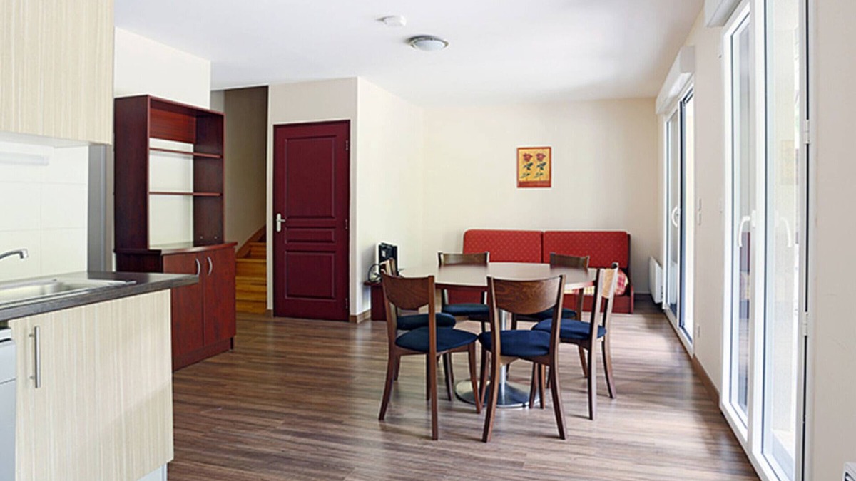 Peyragudes Apartment | Ski-In/Ski-Out Apartment | 6 Guests | Mountain Views | Parking + Spa Access