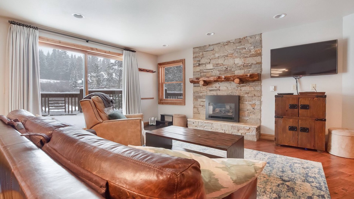 Four O'Clock Condo | Ski-in/Ski-Out Breckenridge Mountain Retreat; Full Remodel