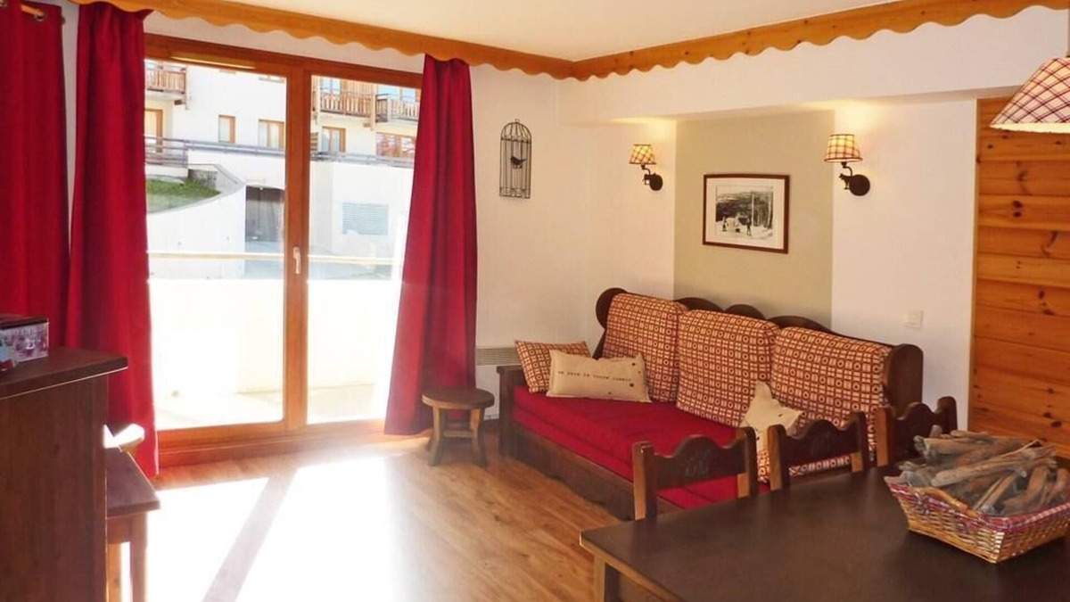 Les Orres Apartment | Ski-in/ski-out & foot of the slopes, 1st floor, fitness, swimming pool, sauna, balcony, tv