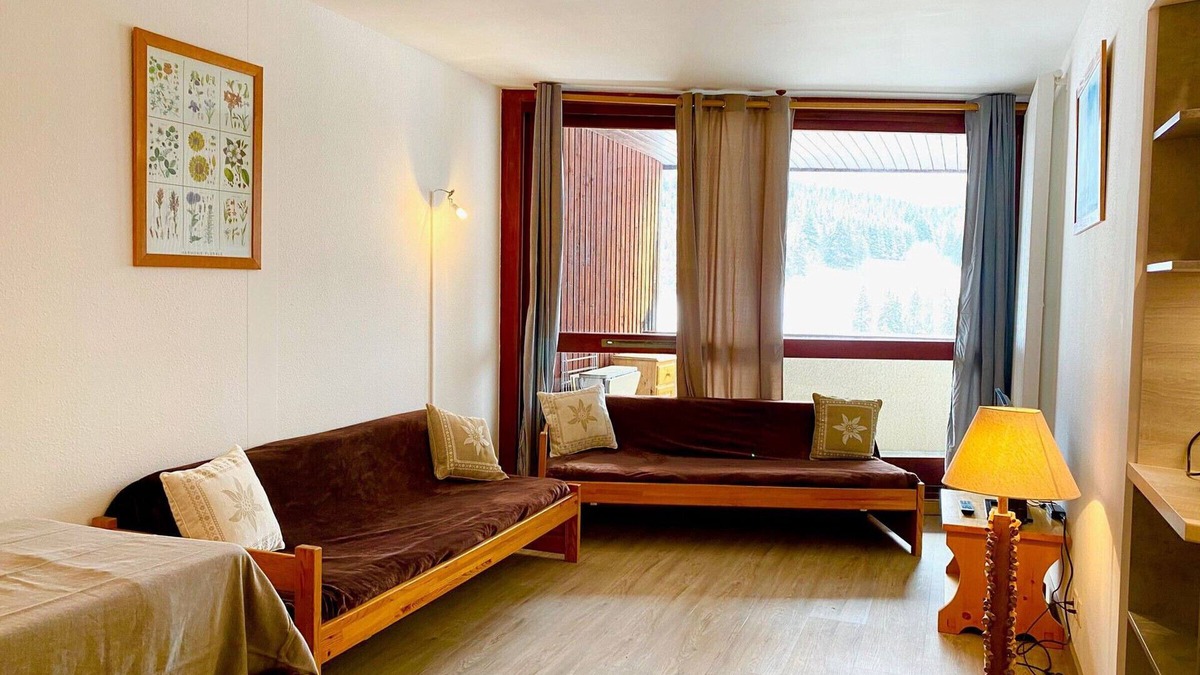 Villard-de-Lans Apartment | Ski-In/Ski-Out Apartment in Villard-de-Lans, Stunning Mountain Views