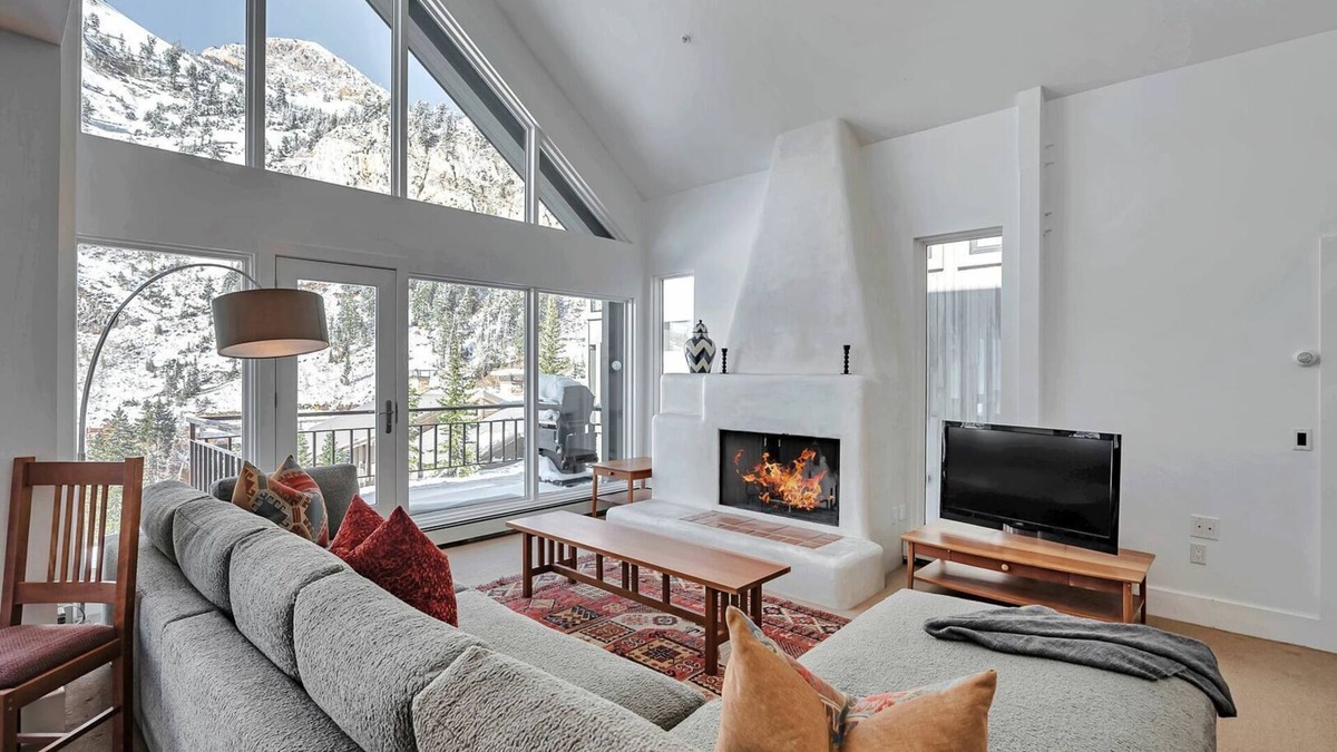 Salt Lake Mountain Resorts House | Ski in/ski out to Alta in this bright, breathtaking new home that sleeps 12 with fireplace!