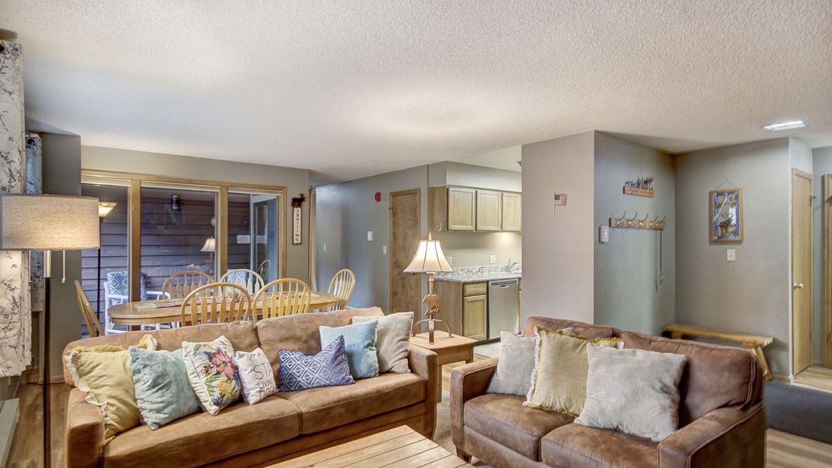 Breckenridge Condo | Ski in-Steps to the Gondola - Dtown location - Hot Tub and WiFi