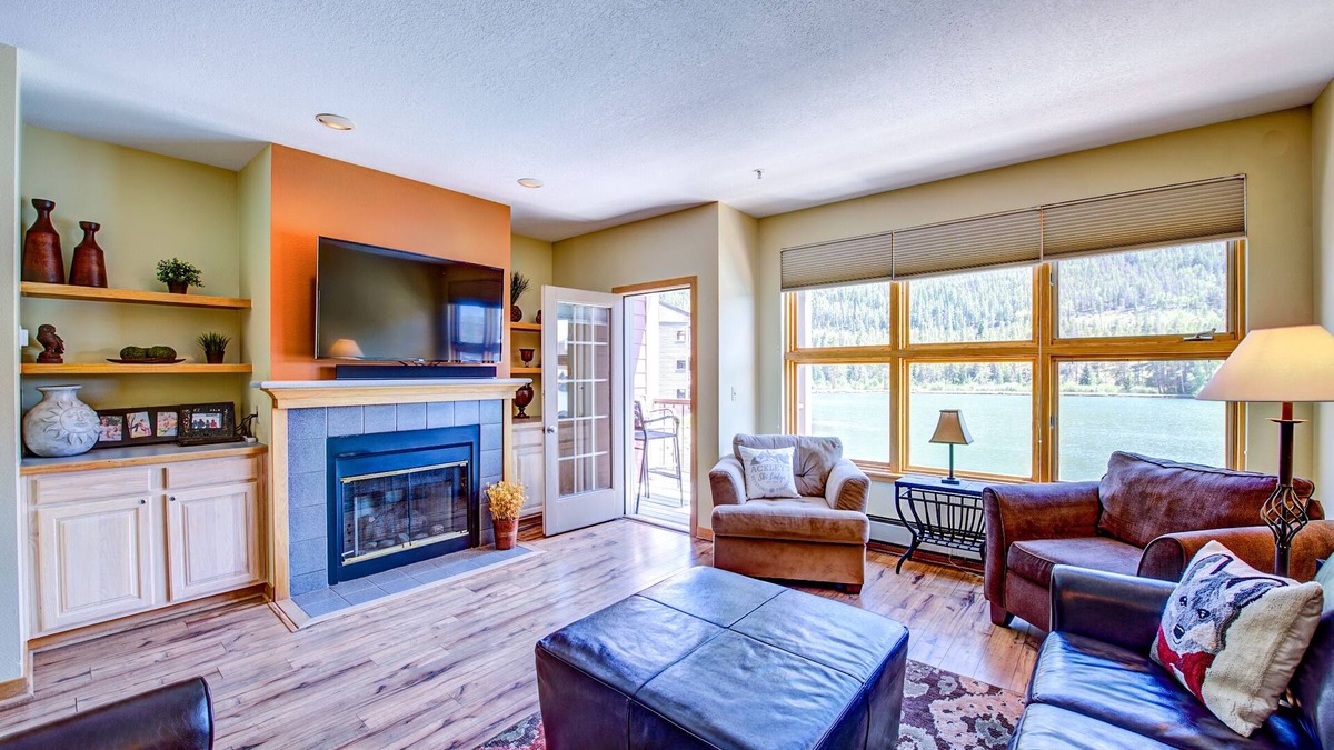 Lakeside Village Condo | Ski mountain & Lake Views -Resort Shuttle, Keystone Convention Center - 2 BR