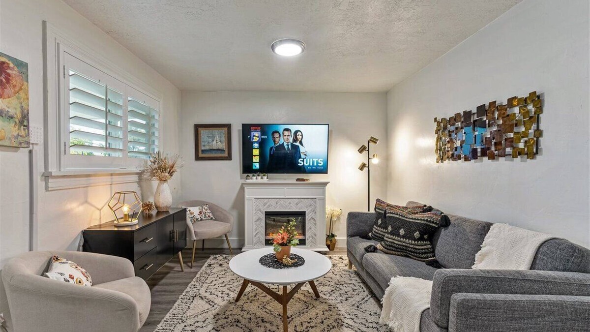 Millcreek House | SKI UTAH! Visit SLC, 30+ day Stays, Pet friendly!