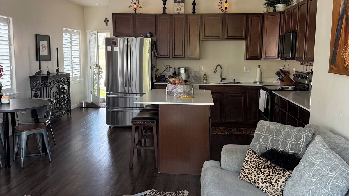 Eagle House | Ski Vail - 3 bedroom house in Gypsum adjacent to BLM nature trails
