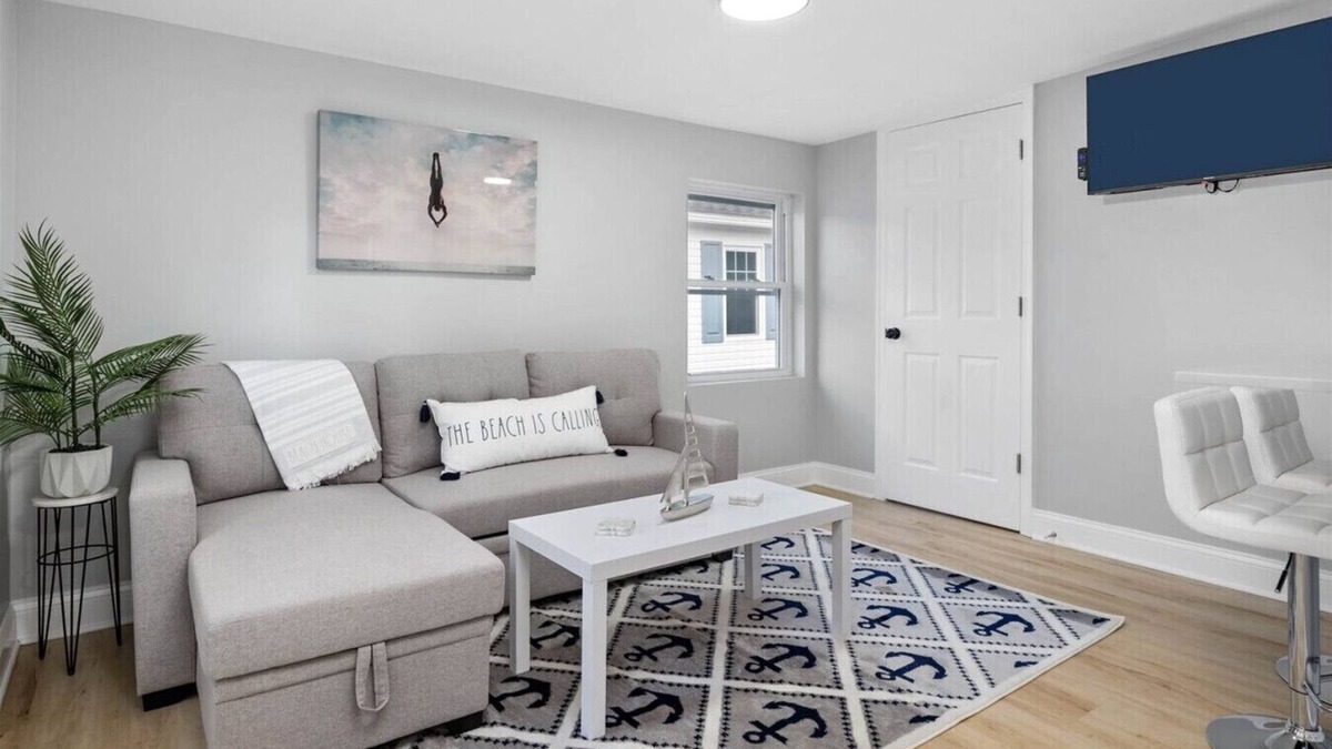 Ocean Pines House | Skipjack Tiny Home | Eastern Shore Getaway