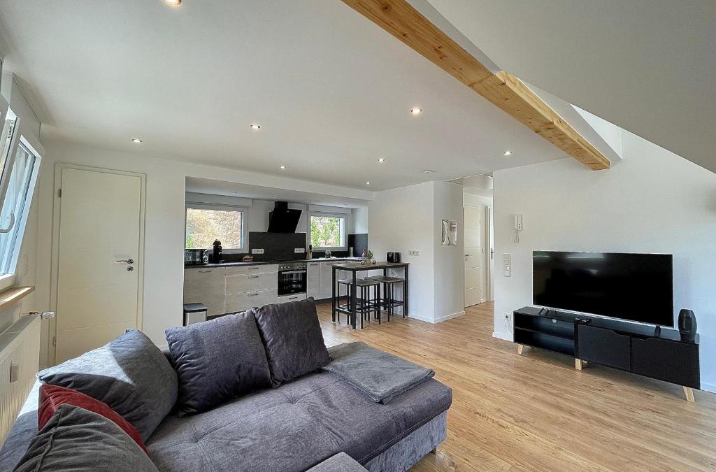 Kaimt Apartment | Sky Apartment, Sauna, Blick zur Mosel, großer Balkon, Kaffeemaschine, Smart TV