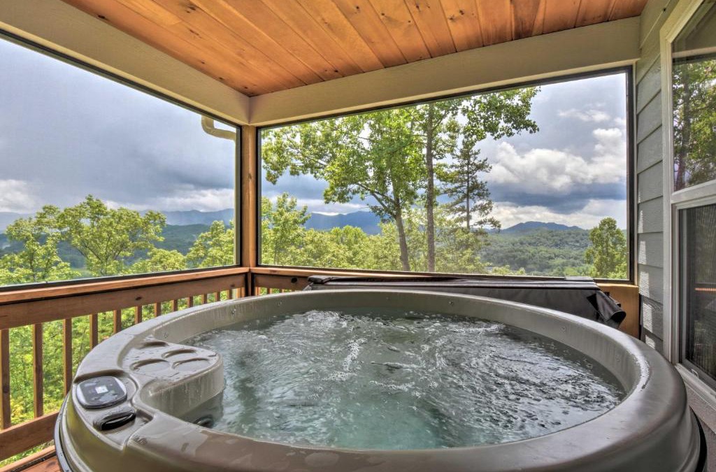 Marble House | Sky Blue Overlook - Hot Tub and Screened Porch!