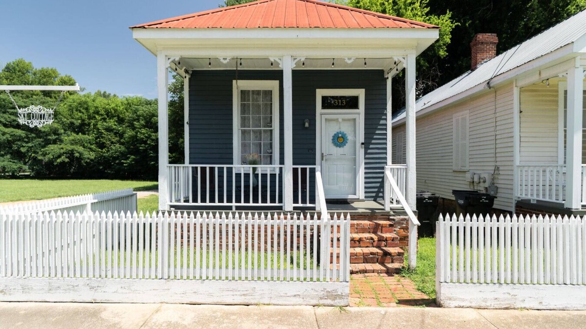 Columbus House | Sky cottage near downtown