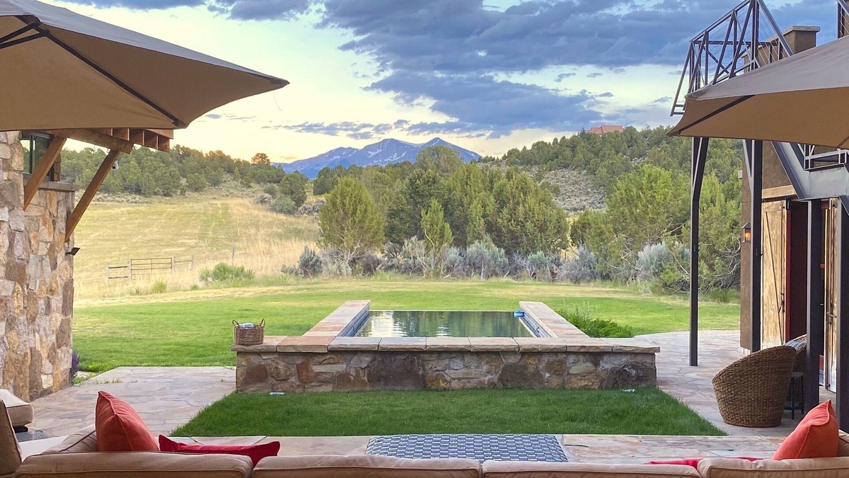 Missouri Heights House | Sky Door Ranch: 35 acres, 8,278 square feet, small infinity pool, and views!