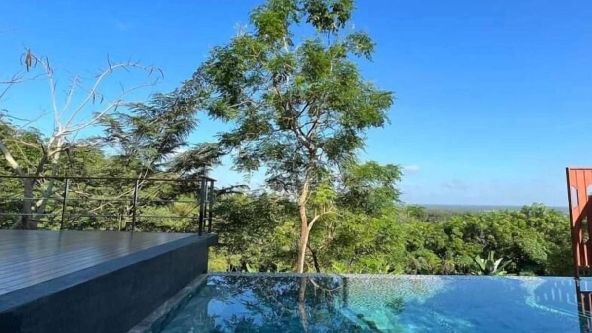 Surat Thani Hotel | Sky View Luxury Pool Villa Suratthani