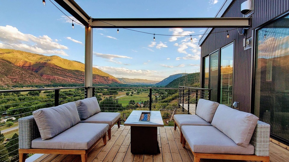 Trimble Villa | SKYHOUSE BASECAMP modern+views+explore+adventuren