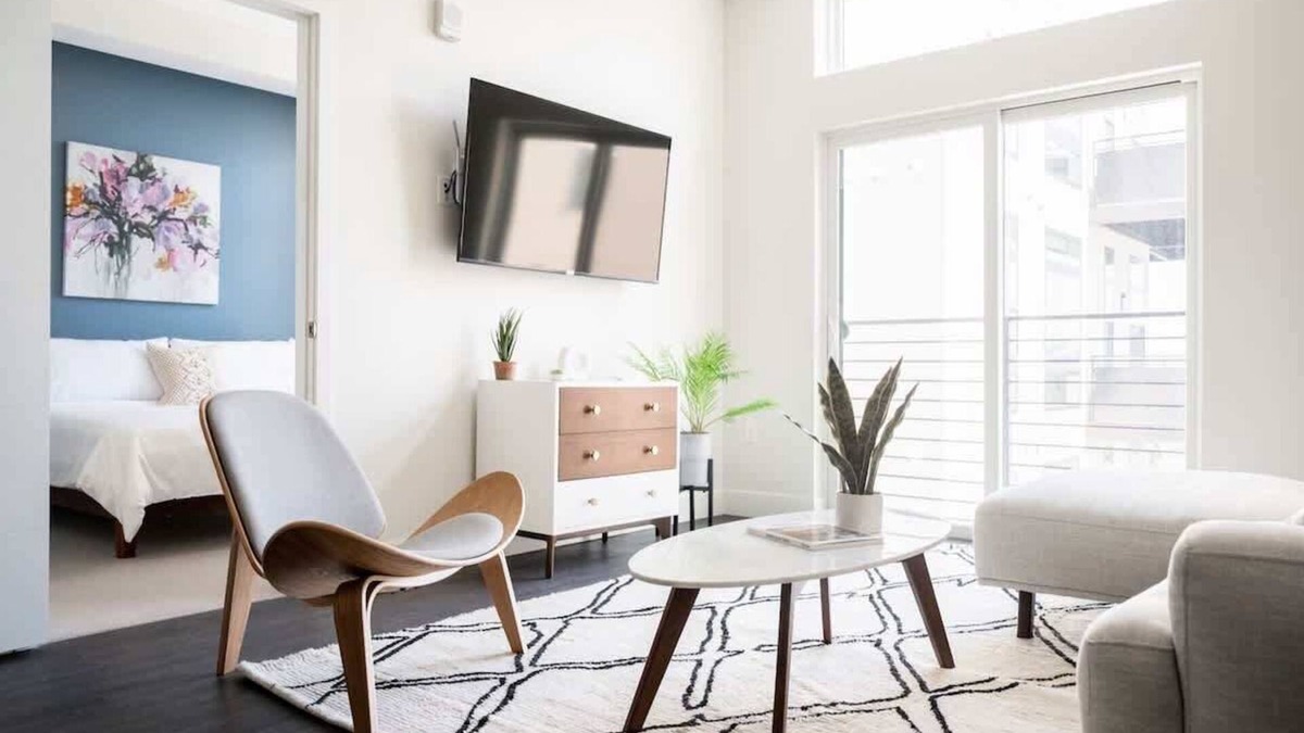 Highland Condo | Skyline Blue Modern Loft | Zuni Lofts