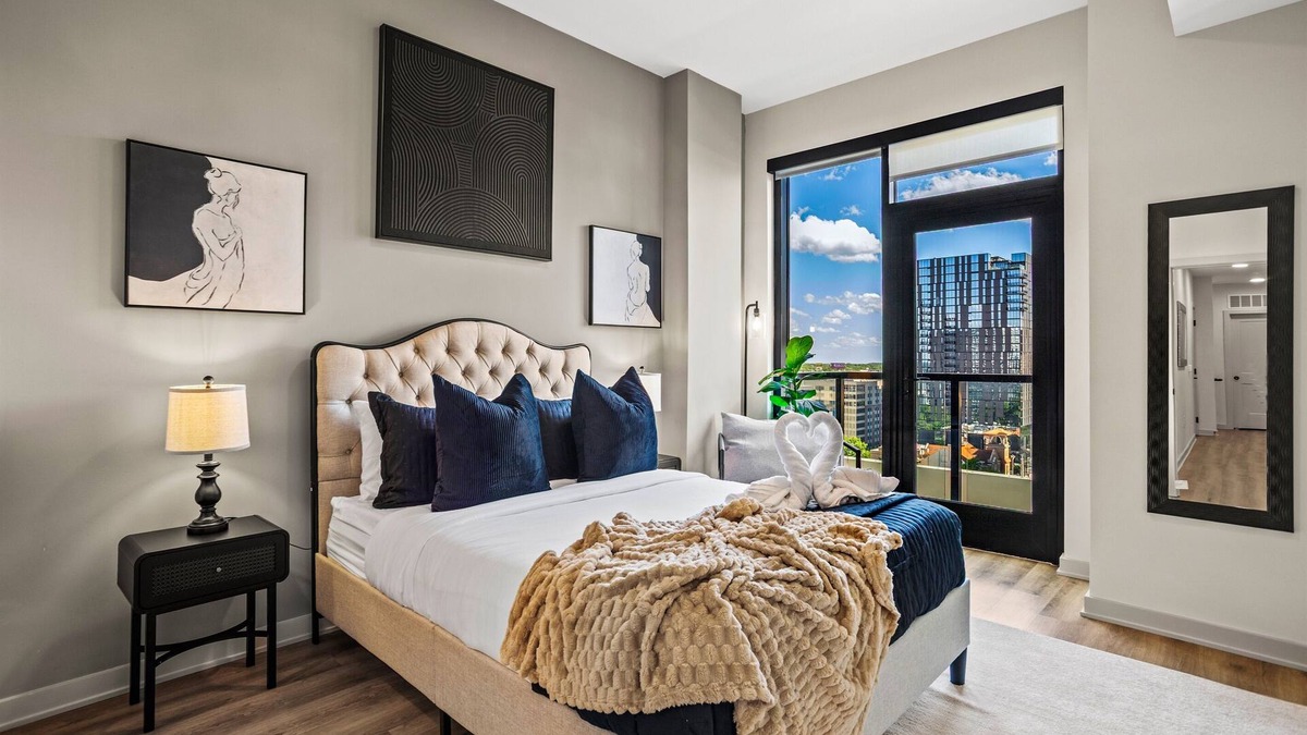 Peachtree Center House | Skyline Townhouse: 3BR Penthouse in Atlanta, GA | City View, Gym, Pool & Terrace