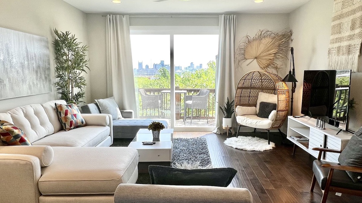 Katie Hill Neighborhood House | Skyline Views/3 Miles to Downtown/WeeklyDiscounts/Pet Friendly