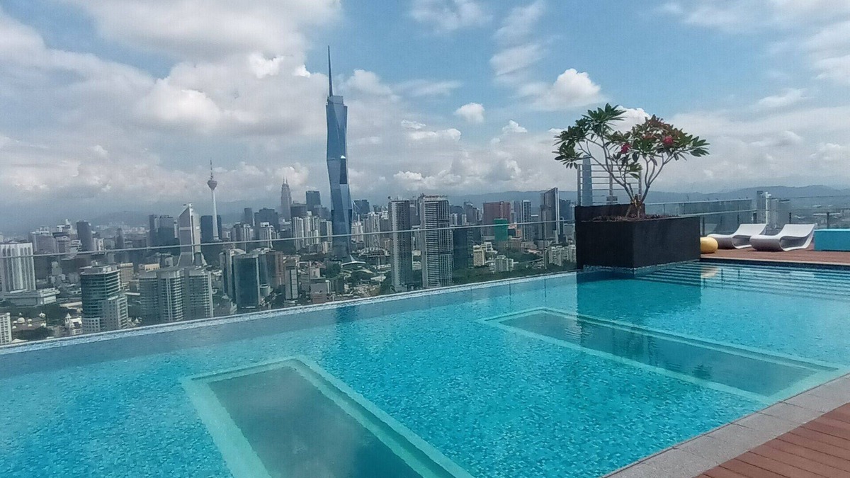 Brickfields Apartment | SkyPool Suite @ KL Sentral - Suite A
