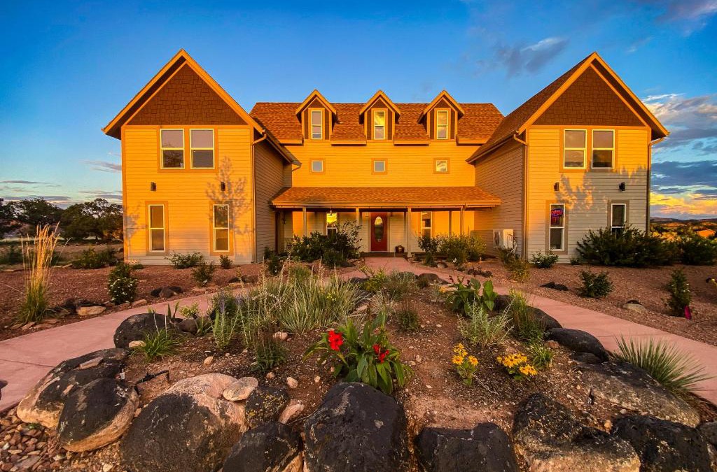 Torrey Bed & Breakfast | SkyRidge Inn