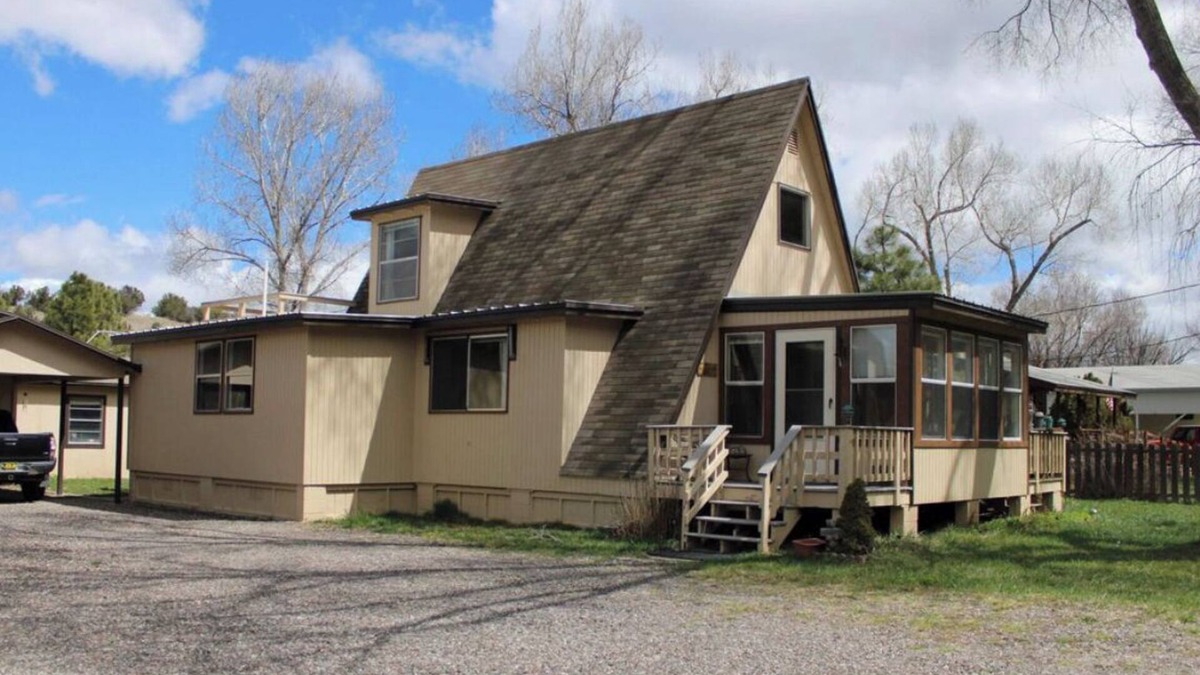 Mimbres House | SkyView at Lake Roberts getaway