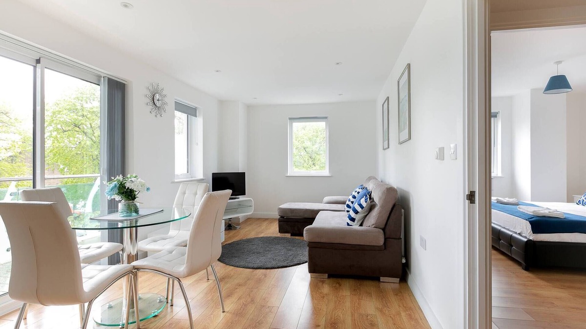 Grange Apartment | Skyvillion - Tower Point Enfield 1bed W balcony