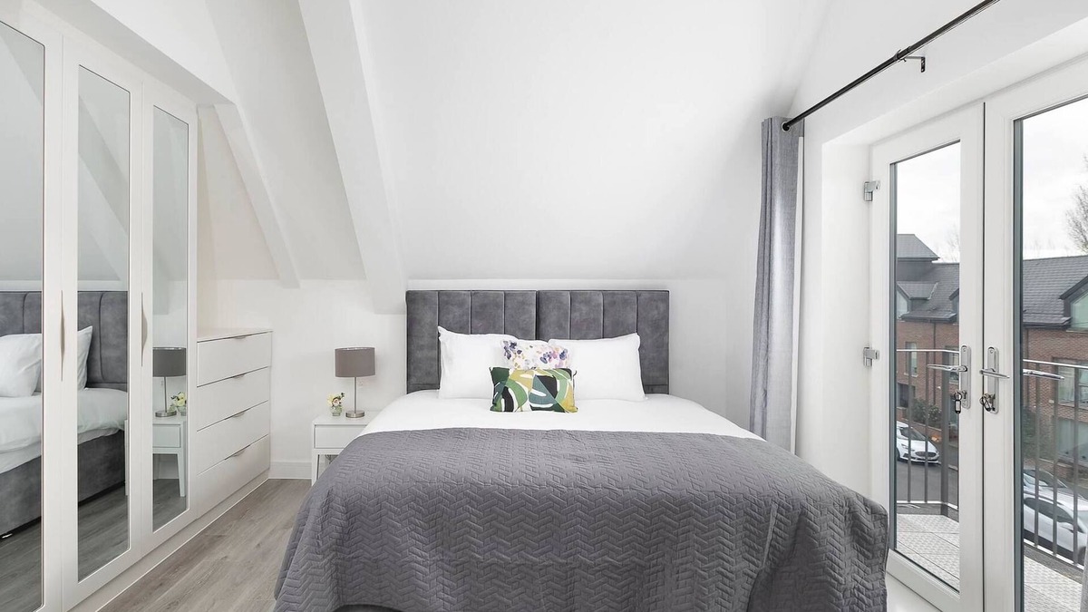 Enfield Apartment | Skyvillion -vineyard Court- Enfield 1bed with balcony