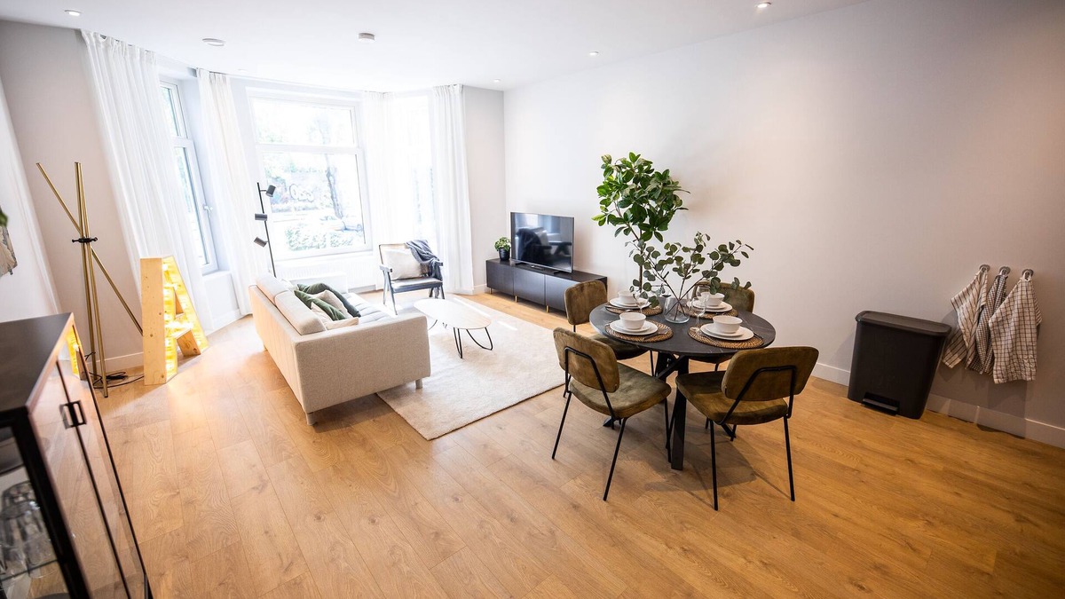 Hillegersberg-Zuid Apartment | Sleek City Center 2BDR Apartment VP