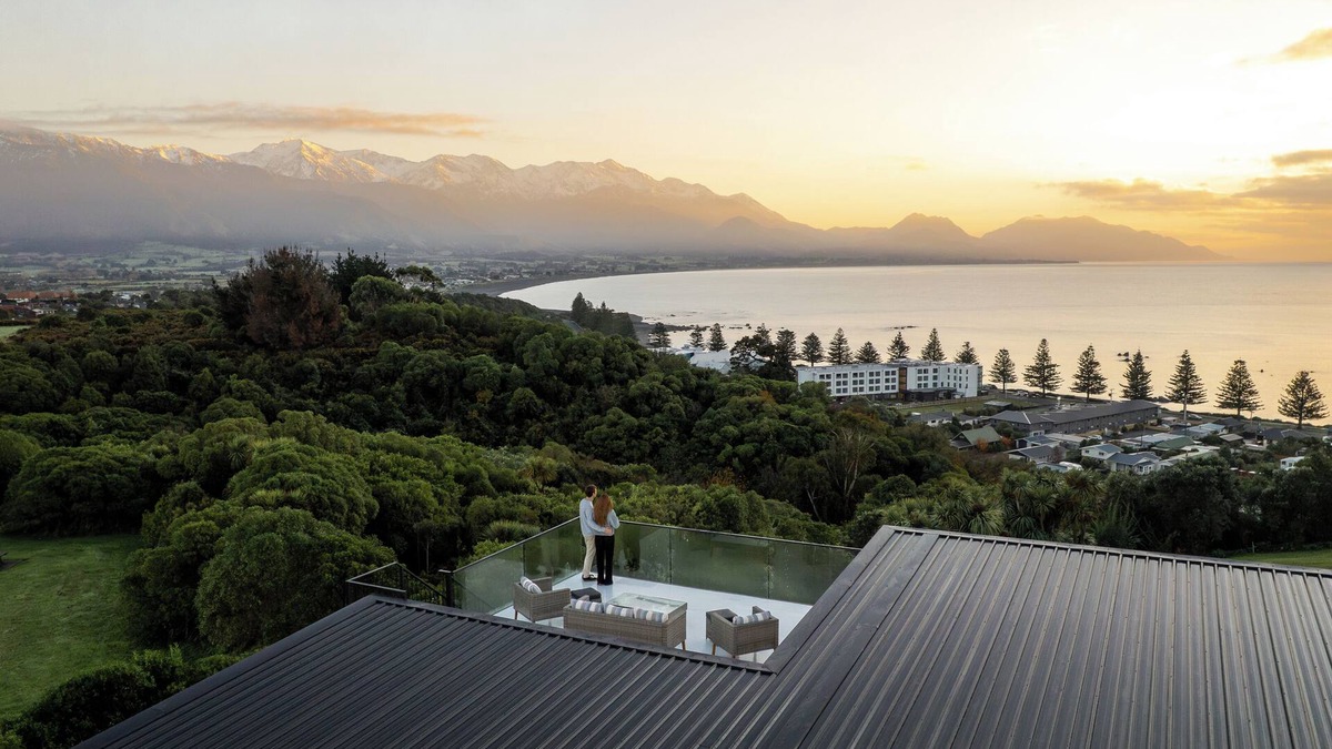 Kaikoura House | Sleek | Elevated Views | Hidden - KK43103
