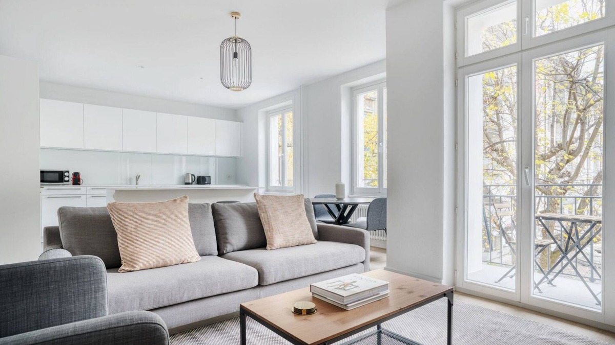 Vorstadte Apartment | Sleek Vorstädte 3.5 Room w/W/D & Storage, 2 min to Market, by Blueground