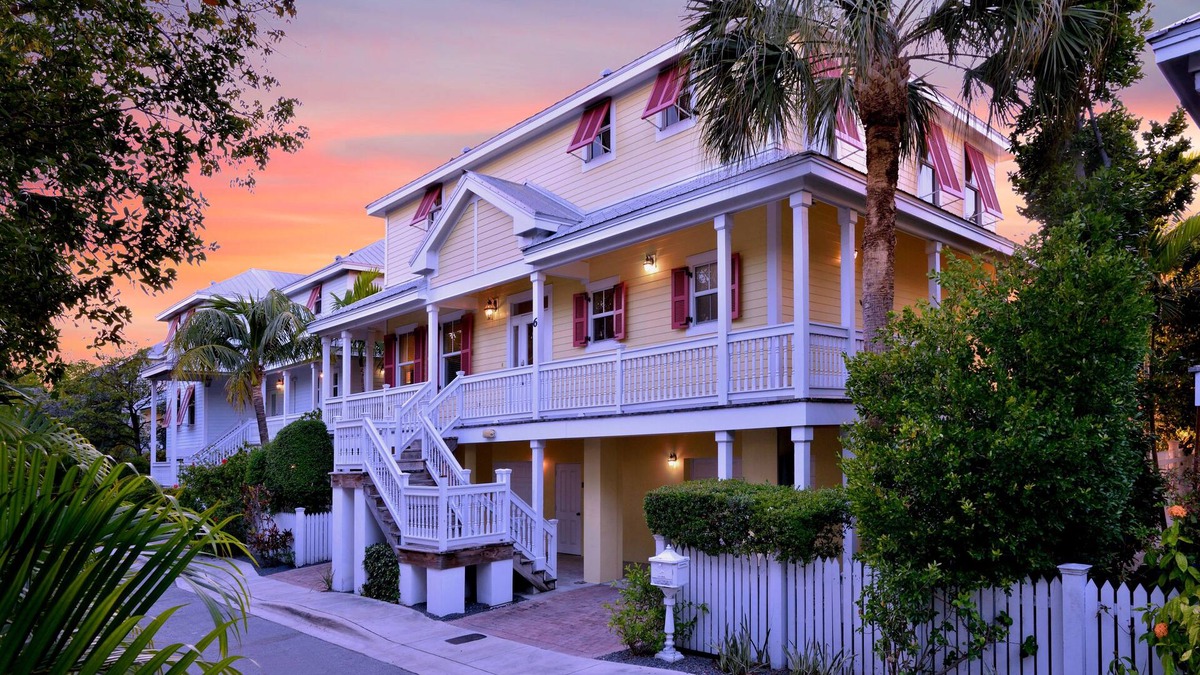 Key West House | Sleep 16 guests over two side-by-side homes in exclusive Key Cove Landings