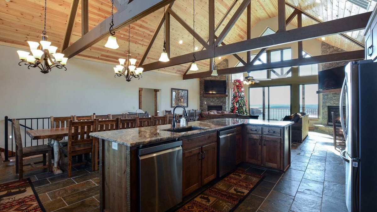 Indian Point House | Sleep 36 - 16 King Beds - Indoor Pool - 3 min to SDC! -Vanessa's Vacation Homes