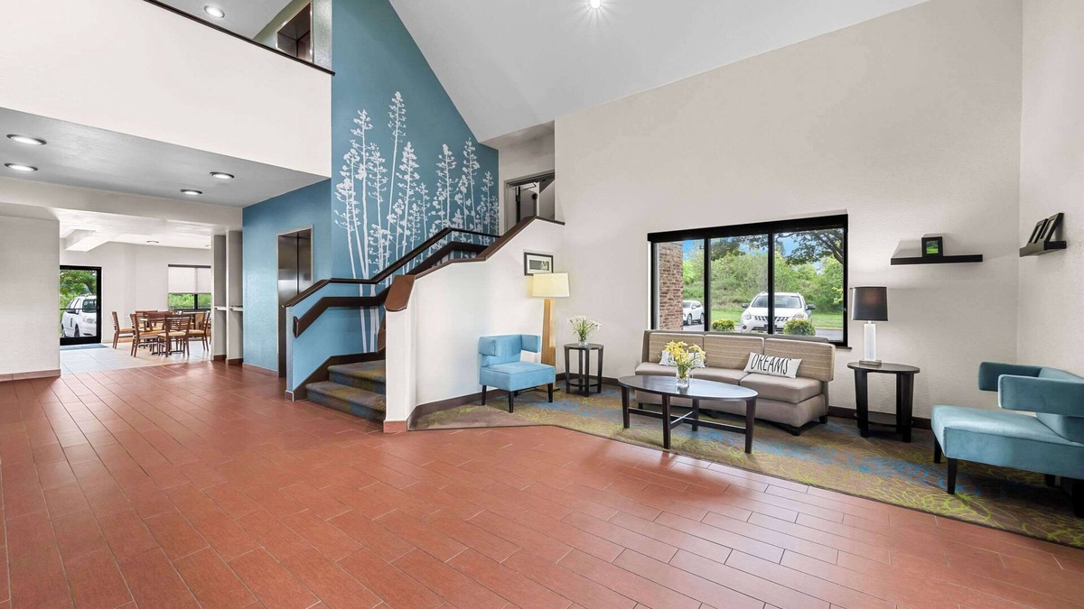 Blountville Hotel | Sleep Inn & Suites Kingsport TriCities Airport