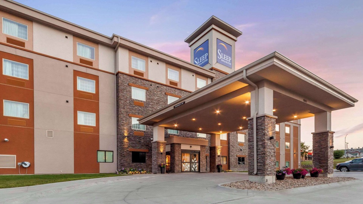 Lincoln Hotel | Sleep Inn & Suites Lincoln University Area