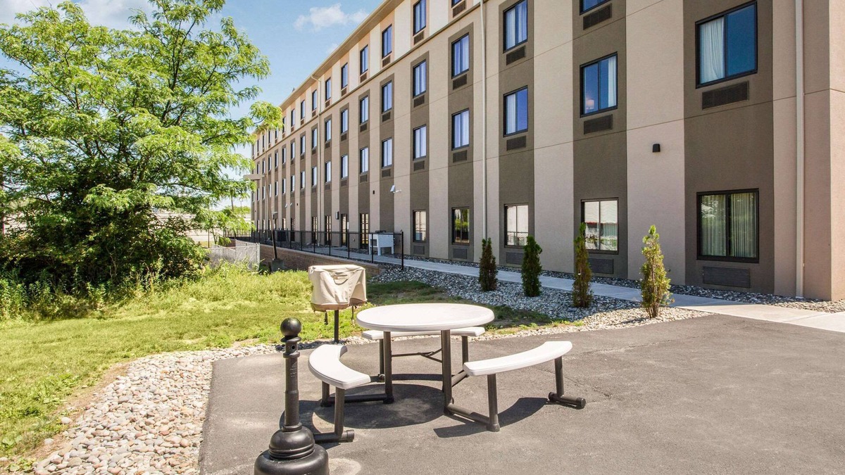 Town of Wawayanda Hotel | Sleep Inn & Suites Middletown - Goshen