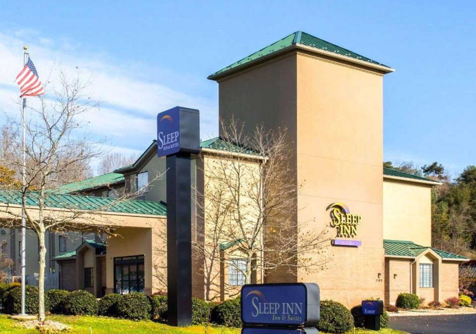 Fry's Spring Hotel | Sleep Inn & Suites Monticello
